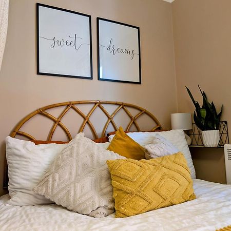 Peacehaven Retreat - 4 Minutes From The Beach! Pet Friendly! Weymouth Eksteriør billede