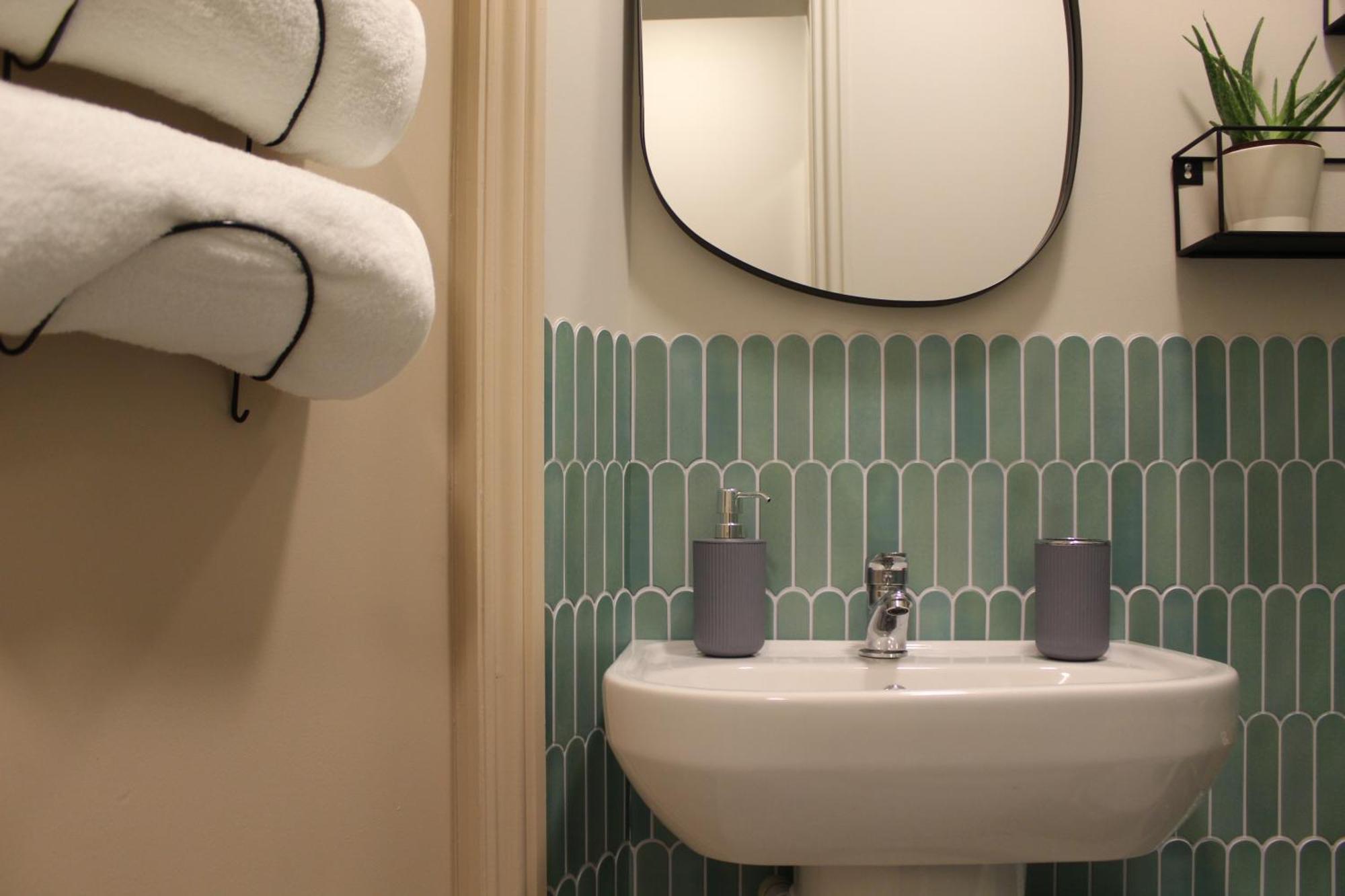 Peacehaven Retreat - 4 Minutes From The Beach! Pet Friendly! Weymouth Eksteriør billede