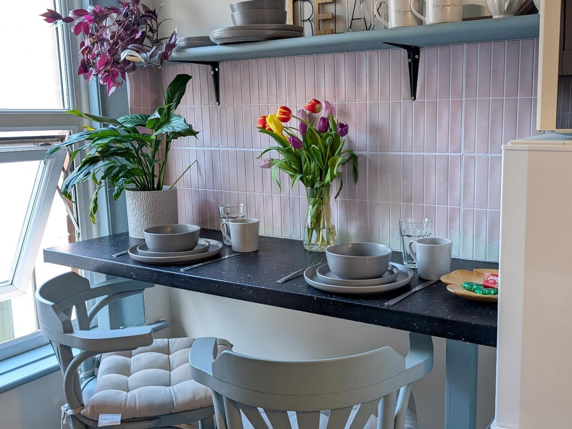 Peacehaven Retreat - 4 Minutes From The Beach! Pet Friendly! Weymouth Eksteriør billede
