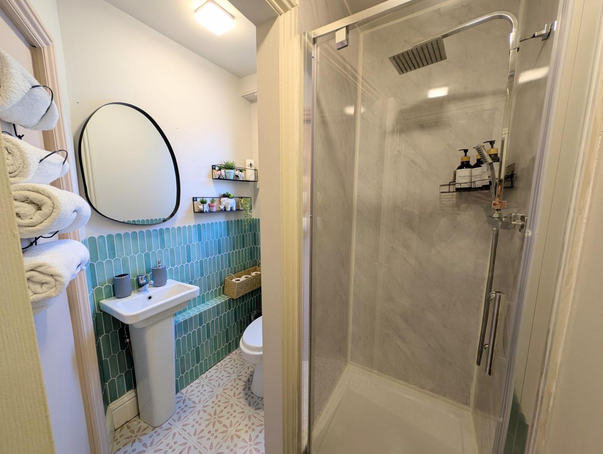 Peacehaven Retreat - 4 Minutes From The Beach! Pet Friendly! Weymouth Eksteriør billede